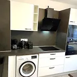Modern & Schick